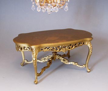 gold table